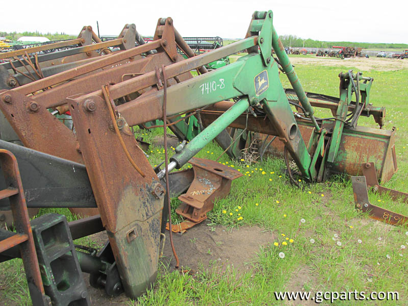 740 LOADER 8FT W/ GRAPPLE